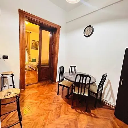 Hidden Gem In The Old Town Apartment